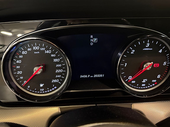 Mercedes-Benz E220 d 17 of 29