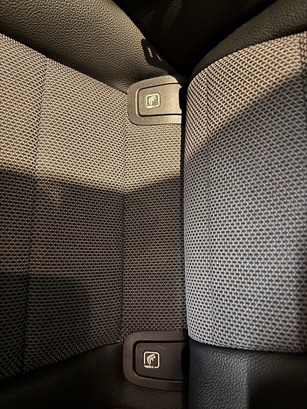 Mercedes-Benz E220 d 29 of 29