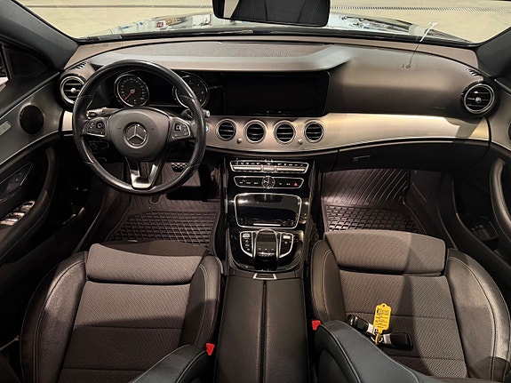 Mercedes-Benz E220 d 26 of 29