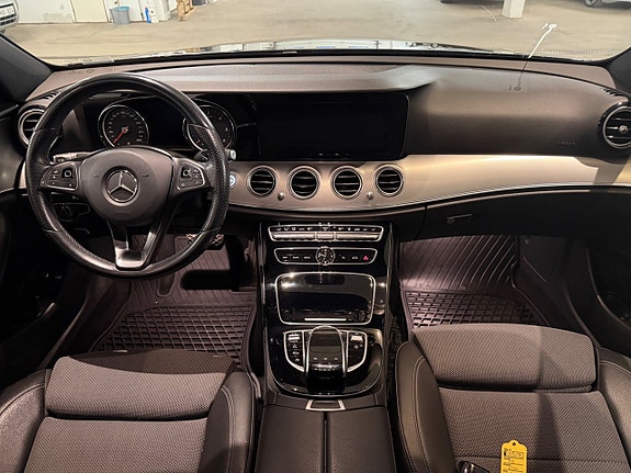 Mercedes-Benz E220 d 27 of 29