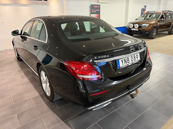 Mercedes-Benz E220 d 4 of 29