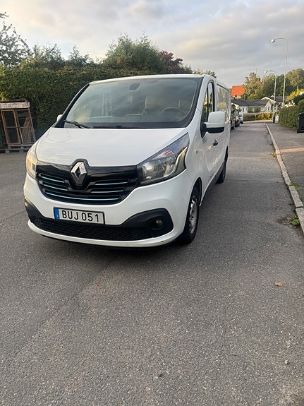 Renault Trafic 2 of 8