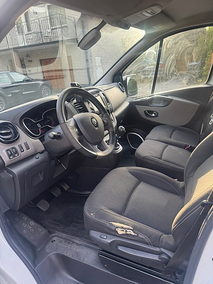 Renault Trafic 6 of 8