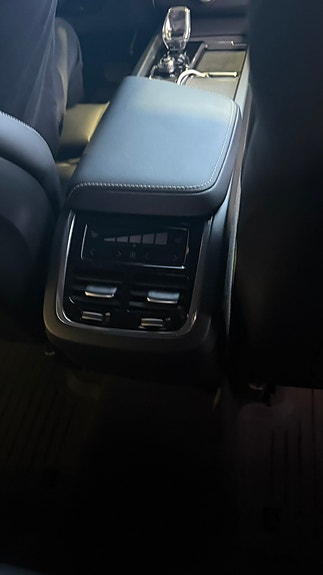 Volvo XC60 10 of 15