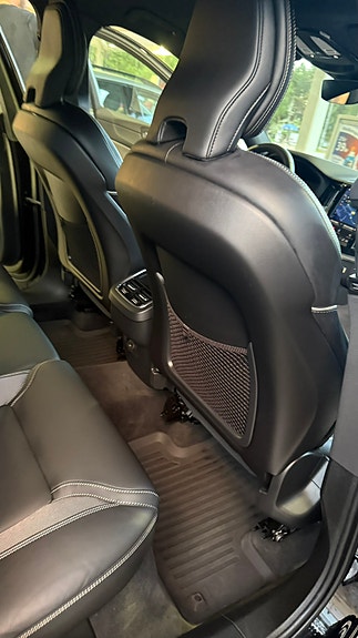 Volvo XC60 6 of 15