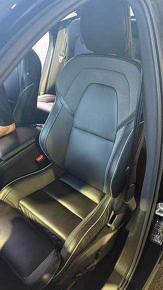 Volvo XC60 4 of 15