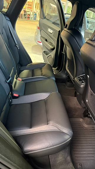 Volvo XC60 9 of 15