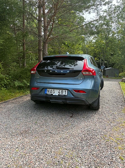 Volvo V40 3 of 7