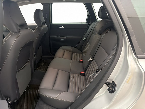 Volvo V50 18 of 22