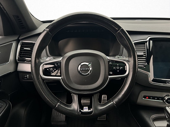 Volvo XC90 16 of 30