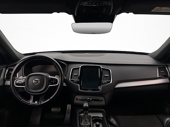 Volvo XC90 15 of 30