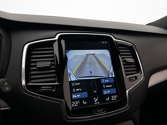 Volvo XC90 26 of 30