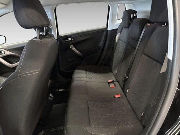Peugeot 2008 11 of 12