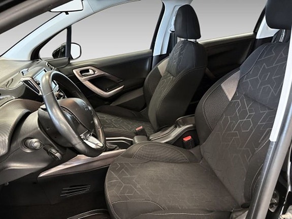 Peugeot 2008 9 of 12