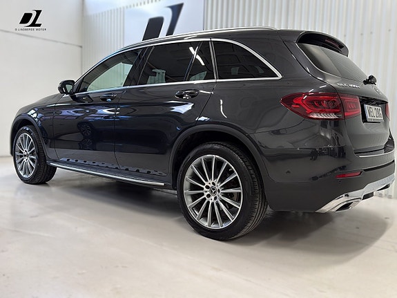 Mercedes-Benz GLC300 e 3 of 13
