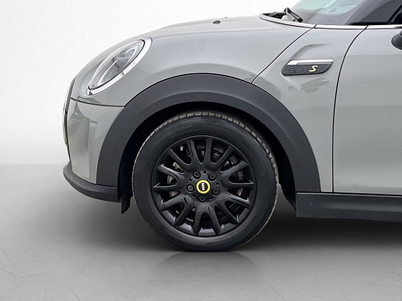 MINI Cooper SE 25 of 28