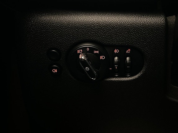 MINI Cooper SE 24 of 28