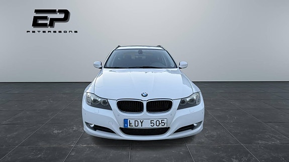 BMW 320d 2 of 10