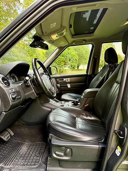 Land Rover Discovery 4 5 of 9