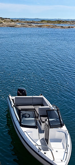 Bella 550 BR Mercury Pro XS 115 3 of 7