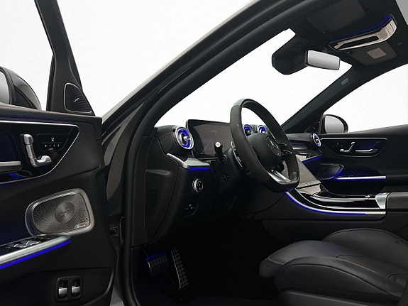 Mercedes-Benz C63 11 of 30