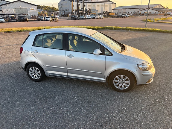 Volkswagen Golf Plus 2 of 5