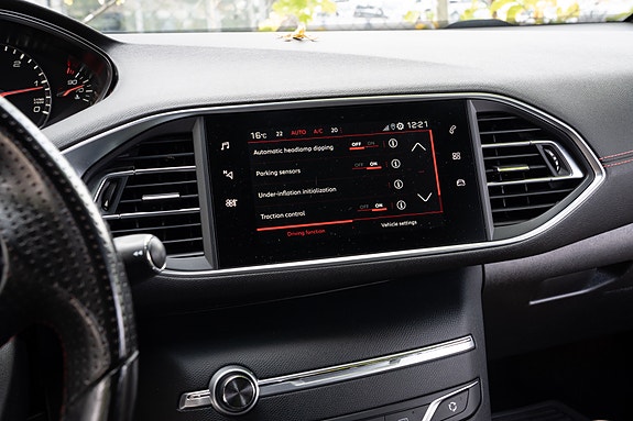 Peugeot 308 SW 24 of 24
