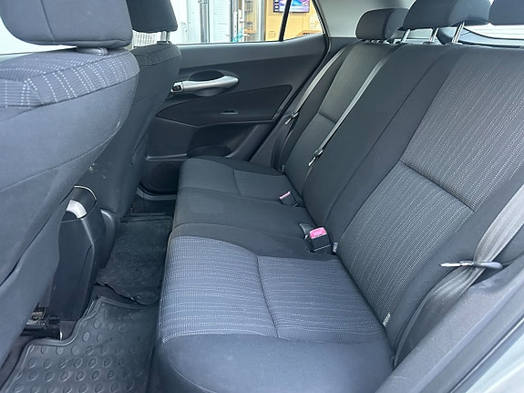 Toyota Auris 15 of 16