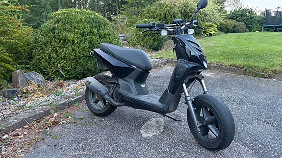 Yamaha Yamaha Slider Naked 50cc | Helsvart, Påkostad! 6 of 10