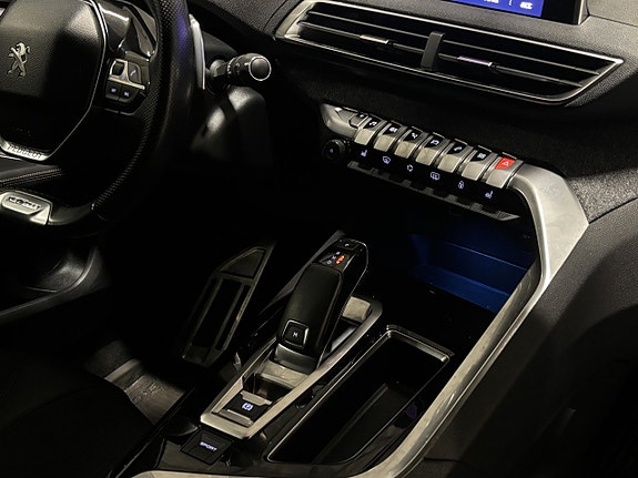 Peugeot 3008 12 of 23