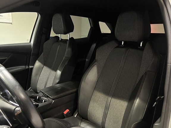 Peugeot 3008 8 of 23