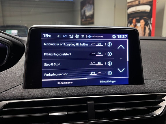 Peugeot 3008 18 of 23