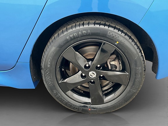 Nissan Leaf 28 of 30