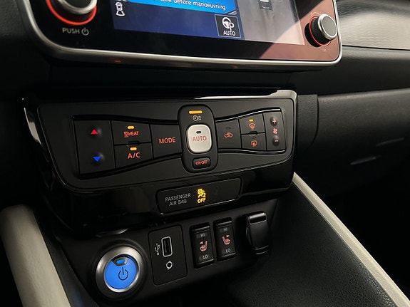 Nissan Leaf 23 of 30