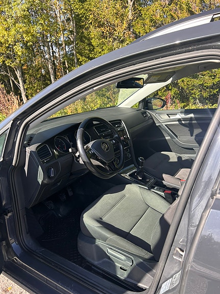 Volkswagen Golf VII 4 of 7