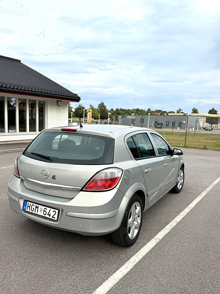 Opel Astra 3 of 9