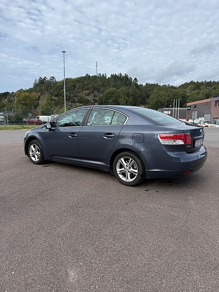 Toyota Avensis 15 of 15