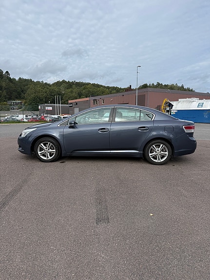 Toyota Avensis 6 of 15