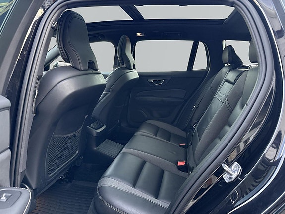 Volvo V60 13 of 22