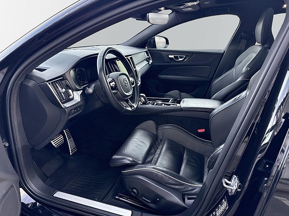 Volvo V60 14 of 22