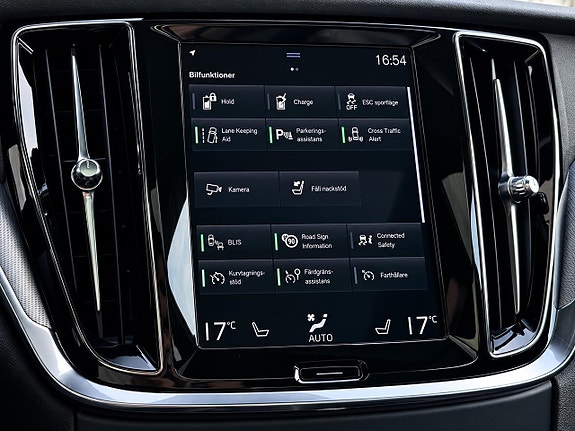 Volvo V60 17 of 22