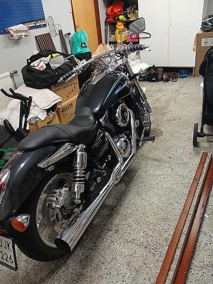 Kawasaki Vulcan 1500 Meanstreak 3 of 7