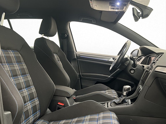 Volkswagen Golf I 28 of 30