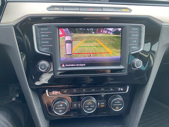 Volkswagen Passat 8 of 10
