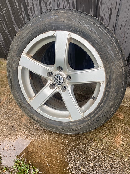 Volkswagen Passat 10 of 10