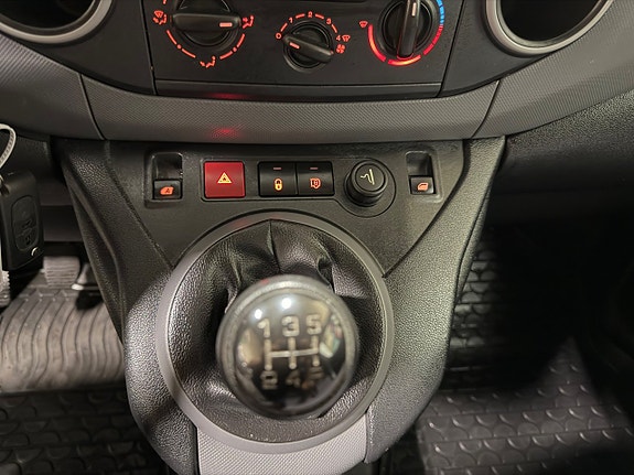 Peugeot Partner 19 of 25