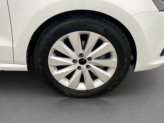 Volkswagen Polo 20 of 23