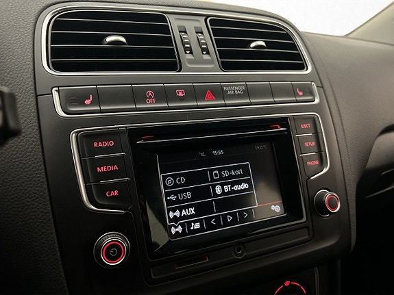 Volkswagen Polo 17 of 23