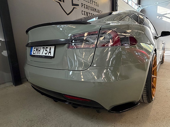 Tesla Model S 5 of 16