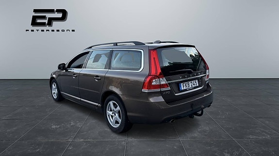 Volvo V70 7 of 12